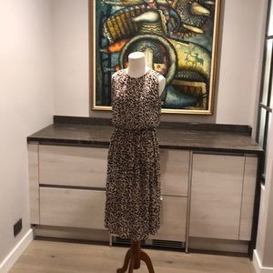 Sleeveless light weight leopard print dress